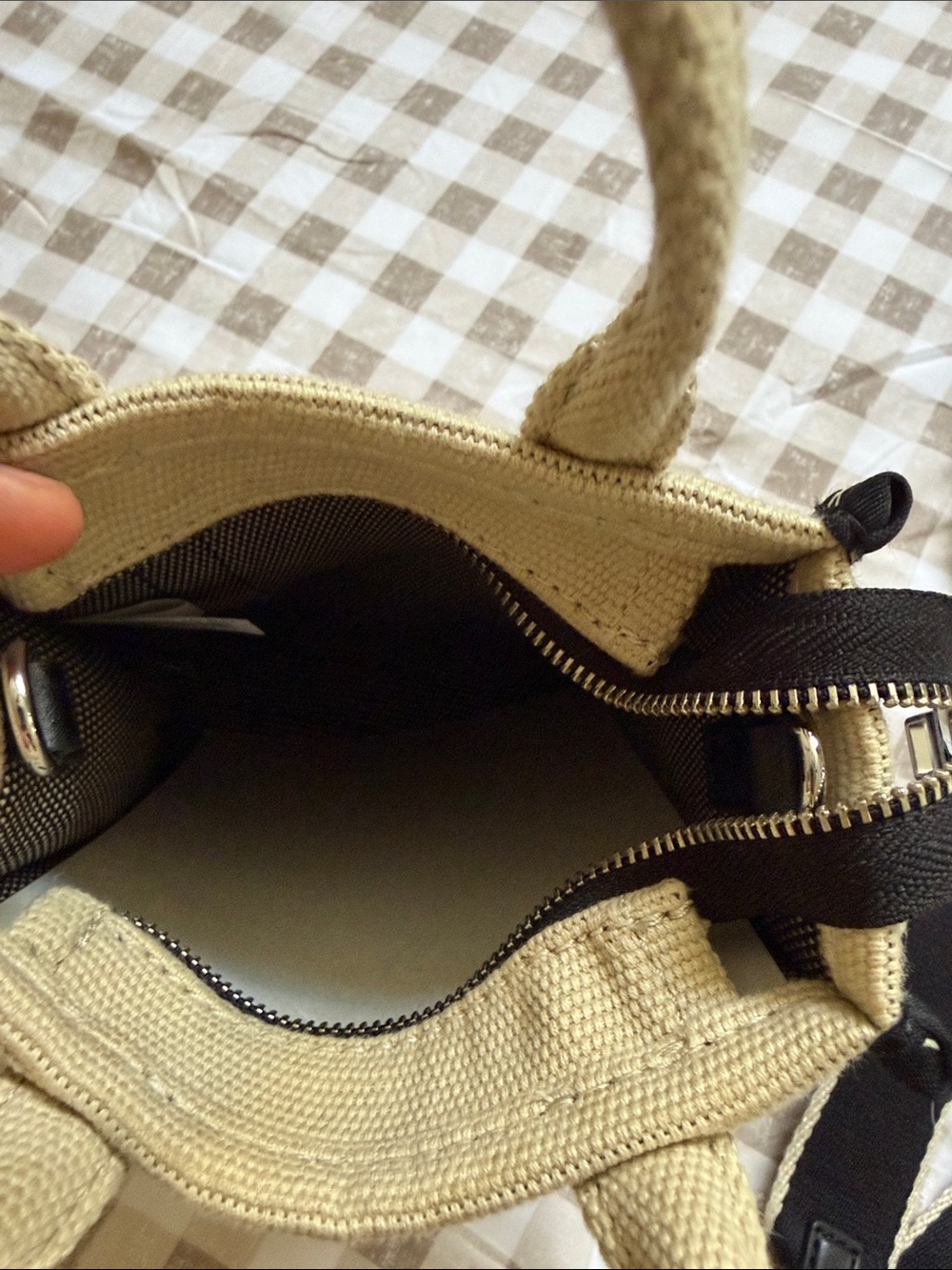 Marc Jacobs The Tote Bag Small Canvas Tote in Beige and Black - Picture 4 of 6